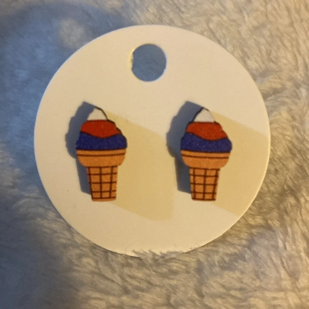 New Americana Ice Cream Cone Earrings, Pierced, Wooden, Red, White, Blue,Patriot